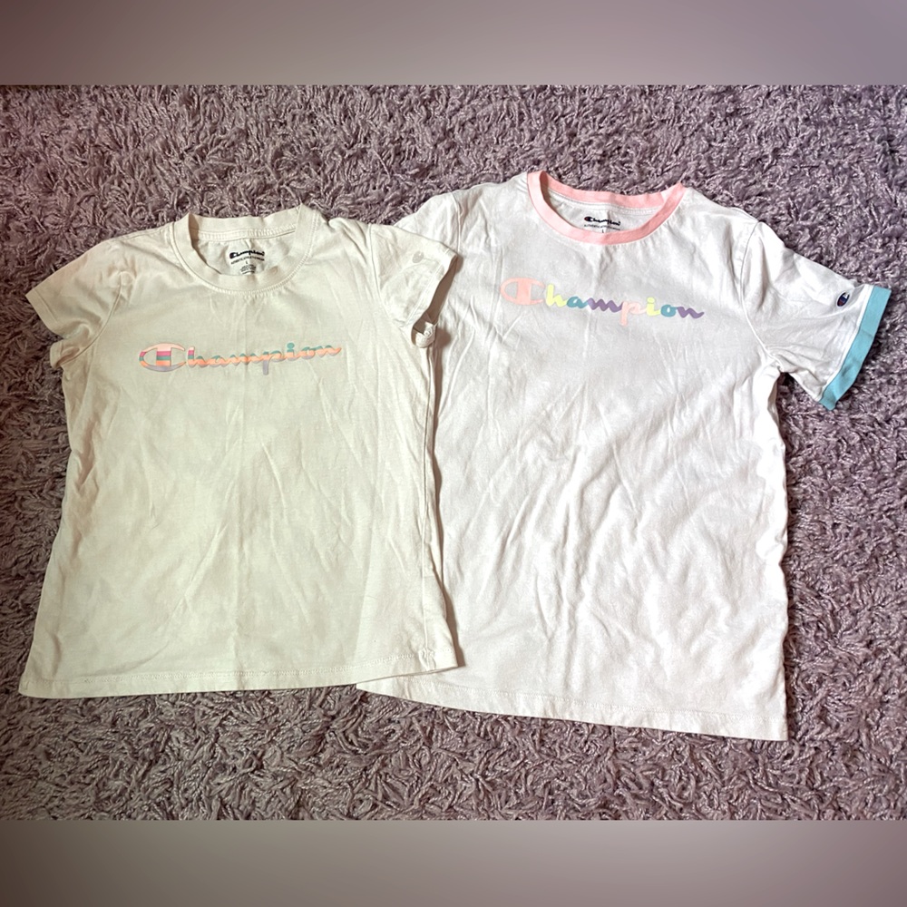 2 Girls Champion T-shirt’s size Large